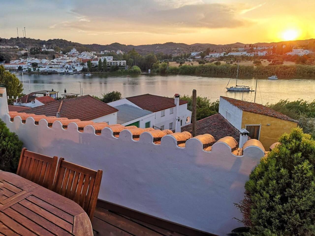 Casa Rural La Raba Terraza Con Increibles Vistas Sanlúcar de Guadiana Exterior photo